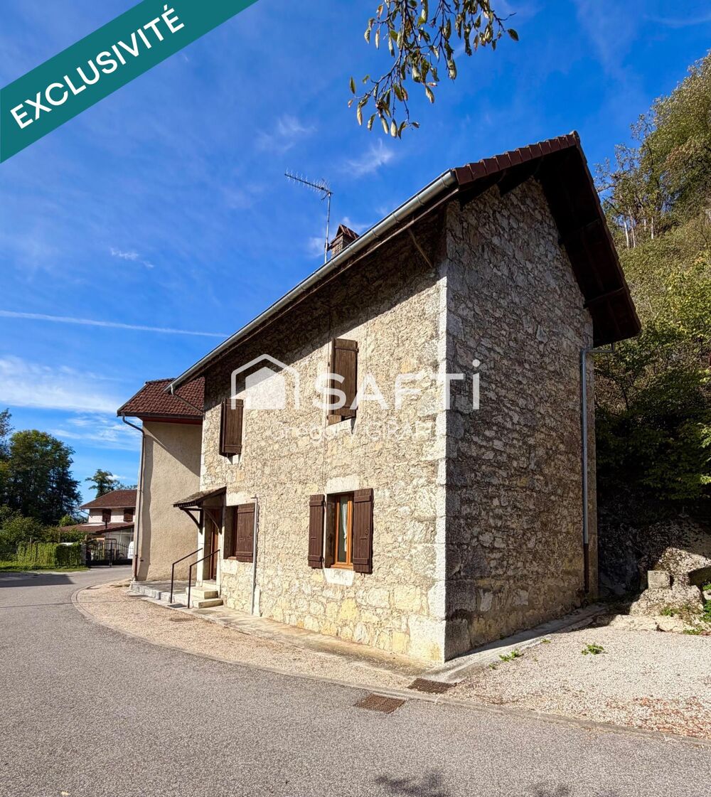 Vente Maison Joli maison de village en pierre avec terrain plat et garage en annexe Vions