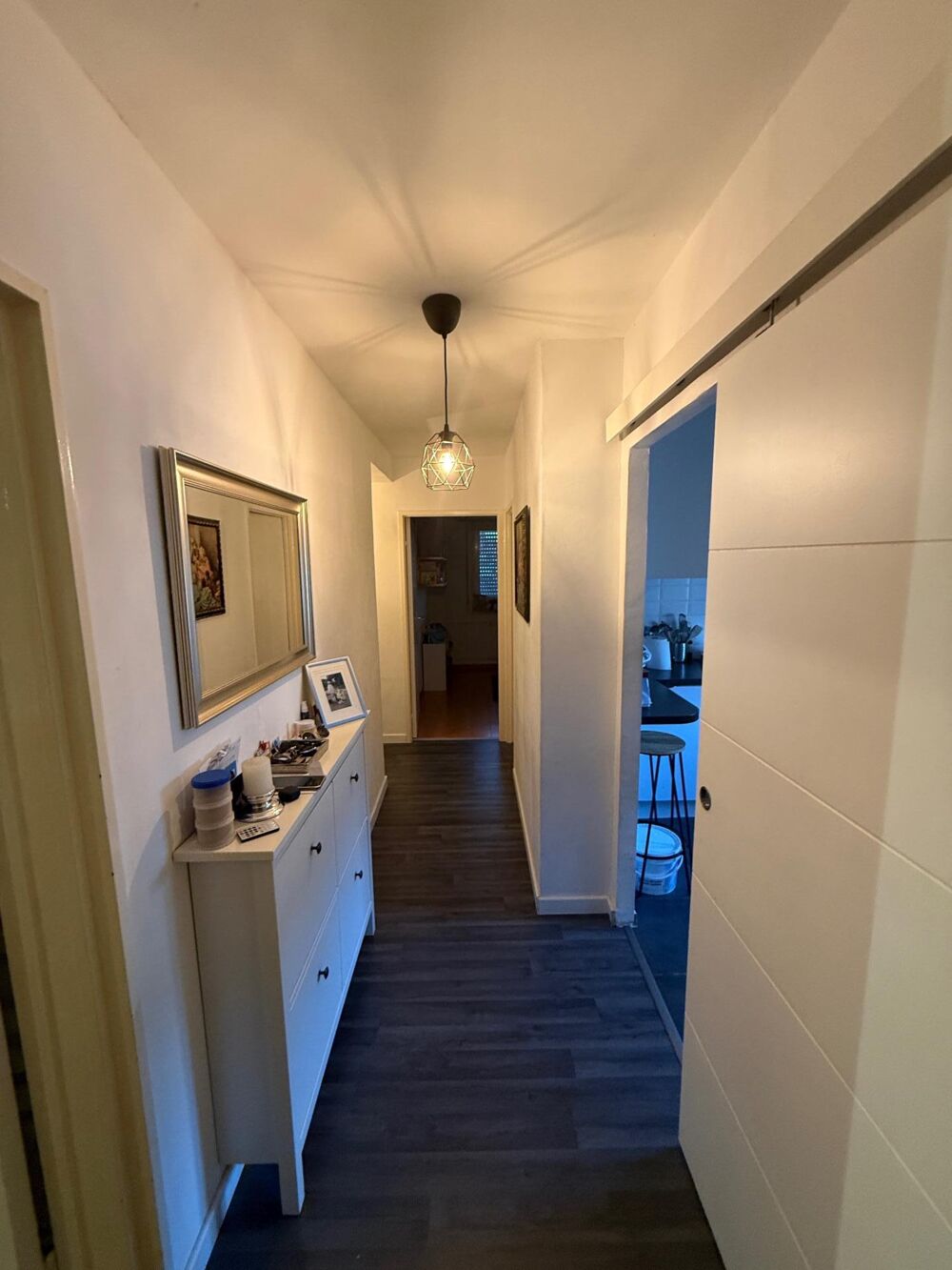 Vente Appartement Colmar, un appartement T4 au 3ème étage sans ascenseur et dispose d'une cave. L'ensemble du bien fait 73 m² environ, le bâtiment Colmar