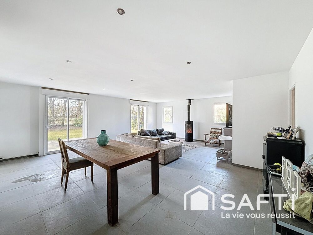 Vente Maison Maison de plain-pied de 130 m2, 3 chambres, terrain de 916 m2 Lesigny