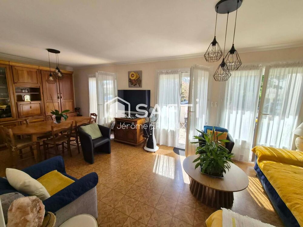Vente Maison Cette demeure entretenue de fond en comble avec soin, dans laquelle il n'y a plus qu'à poser ses valises. Rare, Zéro travaux à p Chatellerault