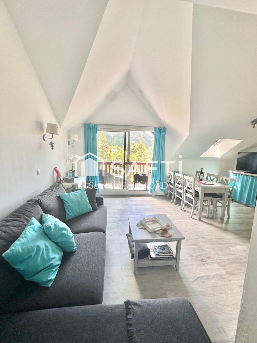 Vente Appartement Duplex rénové avec vue sur les pistes de ski La salle-les-alpes
