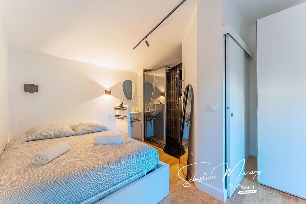 Vente Appartement Quartier Saint-Pierre duplex rénové en hyper centre Bordeaux