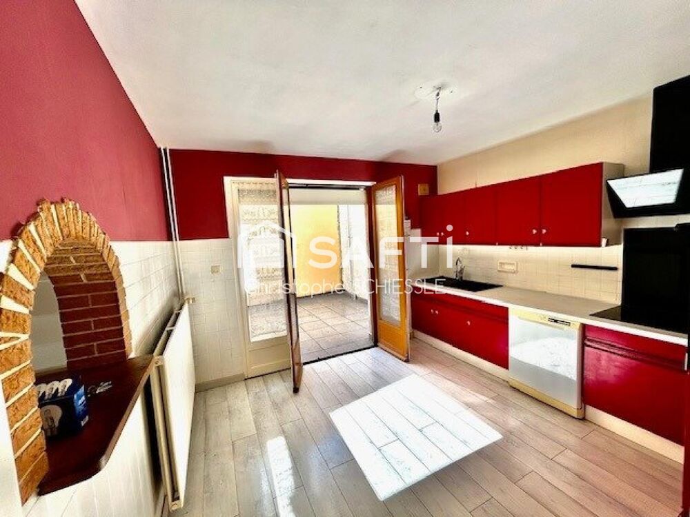 Appartement duplex T5 de 105 M2 avec terrasse , garage ,cave , buanderie