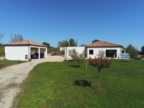   Maison plain pied, garage deux carports, vue d�gag�e Maison - 4 pi�ce(s) - 109 m�