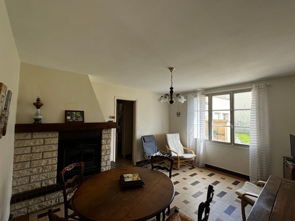 Vente Maison Commerces et école à pied. Nanteuil-sur-marne