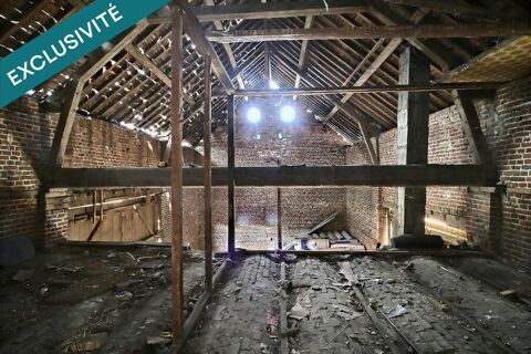   Maison avec potentiel de 150m2 hab. env. , grange de 50 m2, terrain 831 m2, le tout à rénover pour un beau projet personnalisé ! Maison - 4 pièce(s) - 100 m²