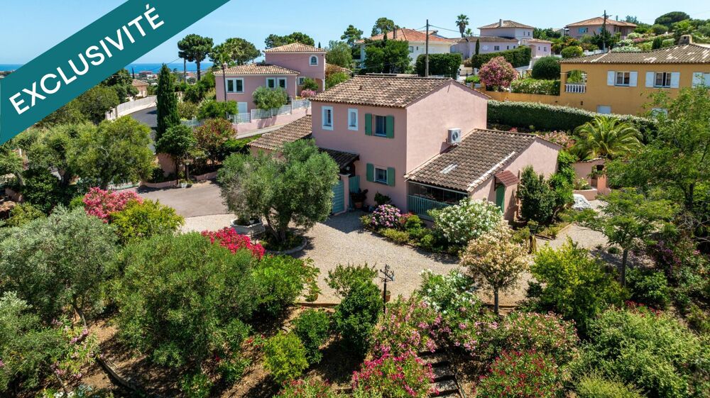 Vente Maison Villa provençale avec piscine sur 1 560 m² arborés Saint-aygulf