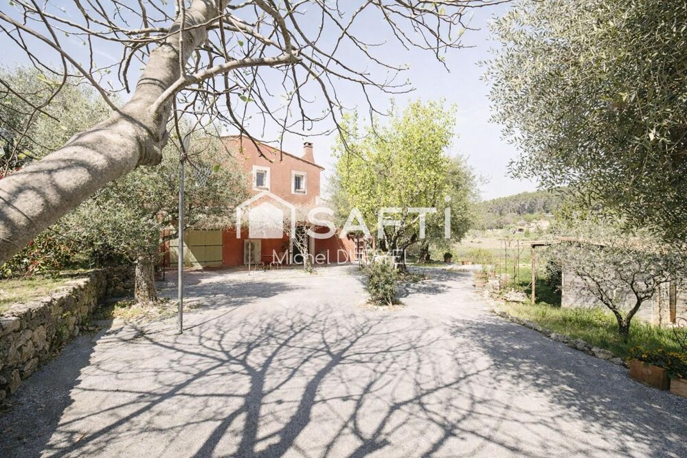 � vendre  Maison Bagnols-en-For�t (83600)