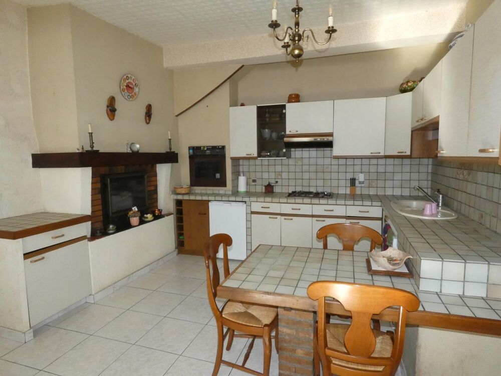 Vente Maison Grande maison de village T7 de 160m² avec cour intérieure de 20m² Esperaza