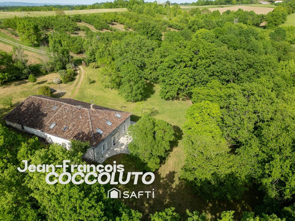 Maison en pierre à la campagne