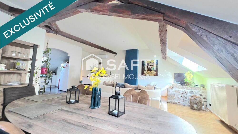Vente Maison Profitez de tous les avantages du centre-ville de Belley sans les nuisances sonores grâce à cet appartement idéalement situé. Belley