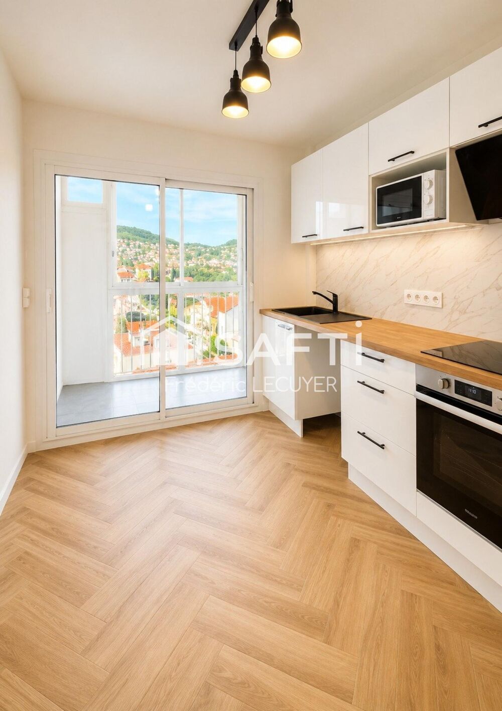 CLERMONT-FERRAND  APPARTEMENT D'EXCEPTION AVEC VUE PANORAMIQUE AU 6? ÉTAGE