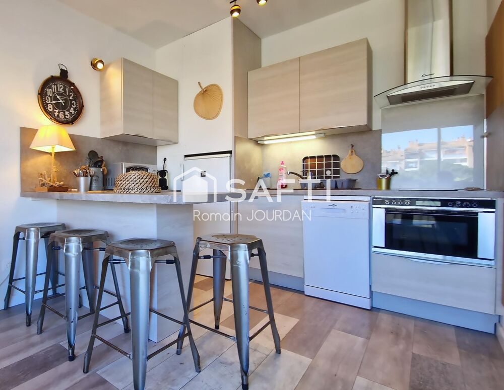 Vente Appartement Port d'Hyères, appartement 2 Pièces, avec balcon vue mer Hyeres