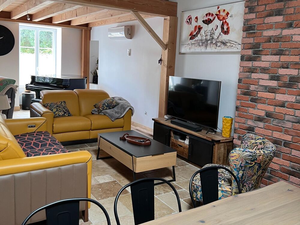 Vente Maison Charentaise rénovée au cœur de Cozes Cozes