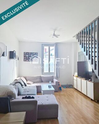 Vente Maison Maison de ville, avec trois chambres, séjour, cuisine, 2wc, SDE, jardin clos et garage. Gond-pontouvre
