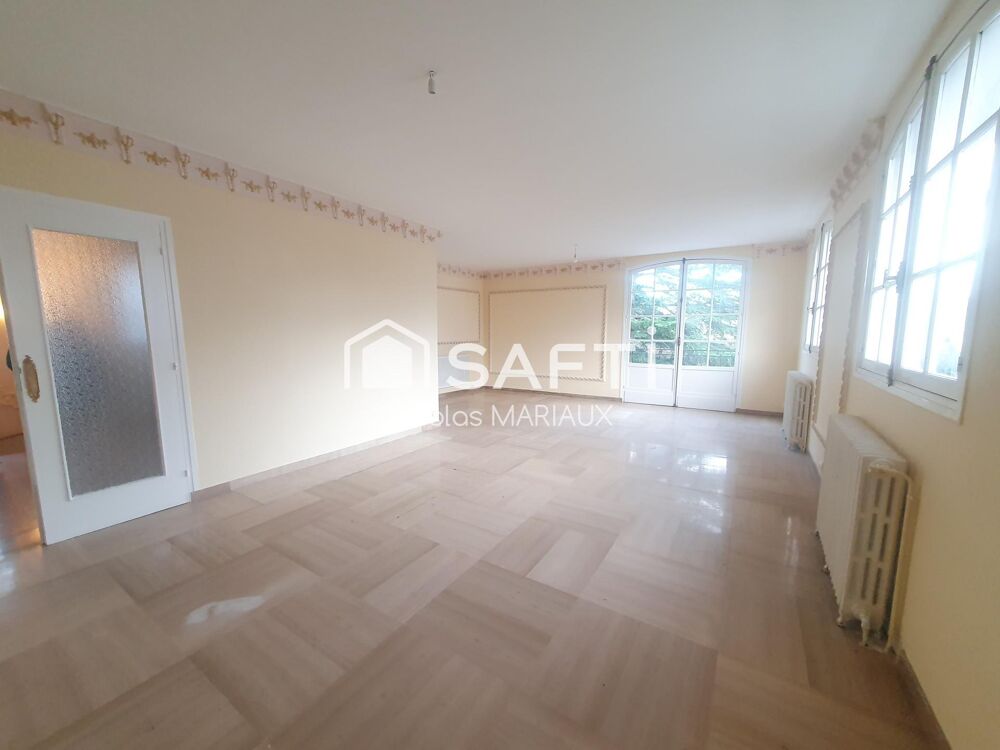190 m² habitable plus 110 m² aménageables.