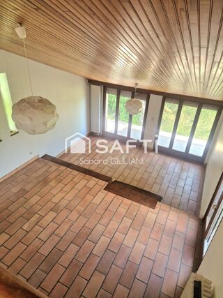  Maison à louer 7 pièces 178 m²