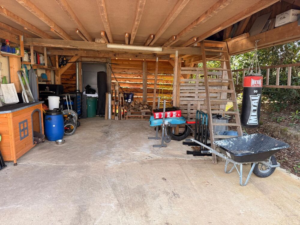 Vente Maison Maison de 2001 de 115 m2, 3 chambres sur terrain de 11 ares. Aulx-les-cromary