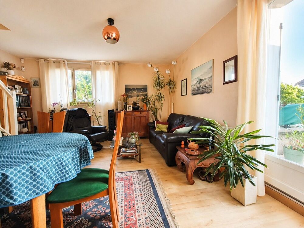 Duplex avec grande terrasse au coeur de la Bretéchelle