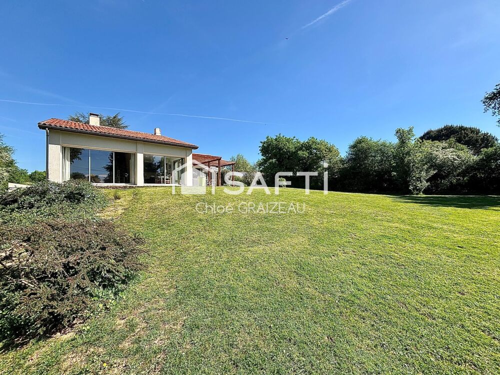 Vente Maison Maison d'architecte, 125 m² habitables, 3 chambres Bressuire
