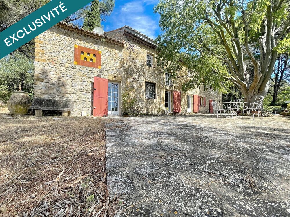 Lambesc, Mas traditionnel d'environ 220m² sur 4 ha