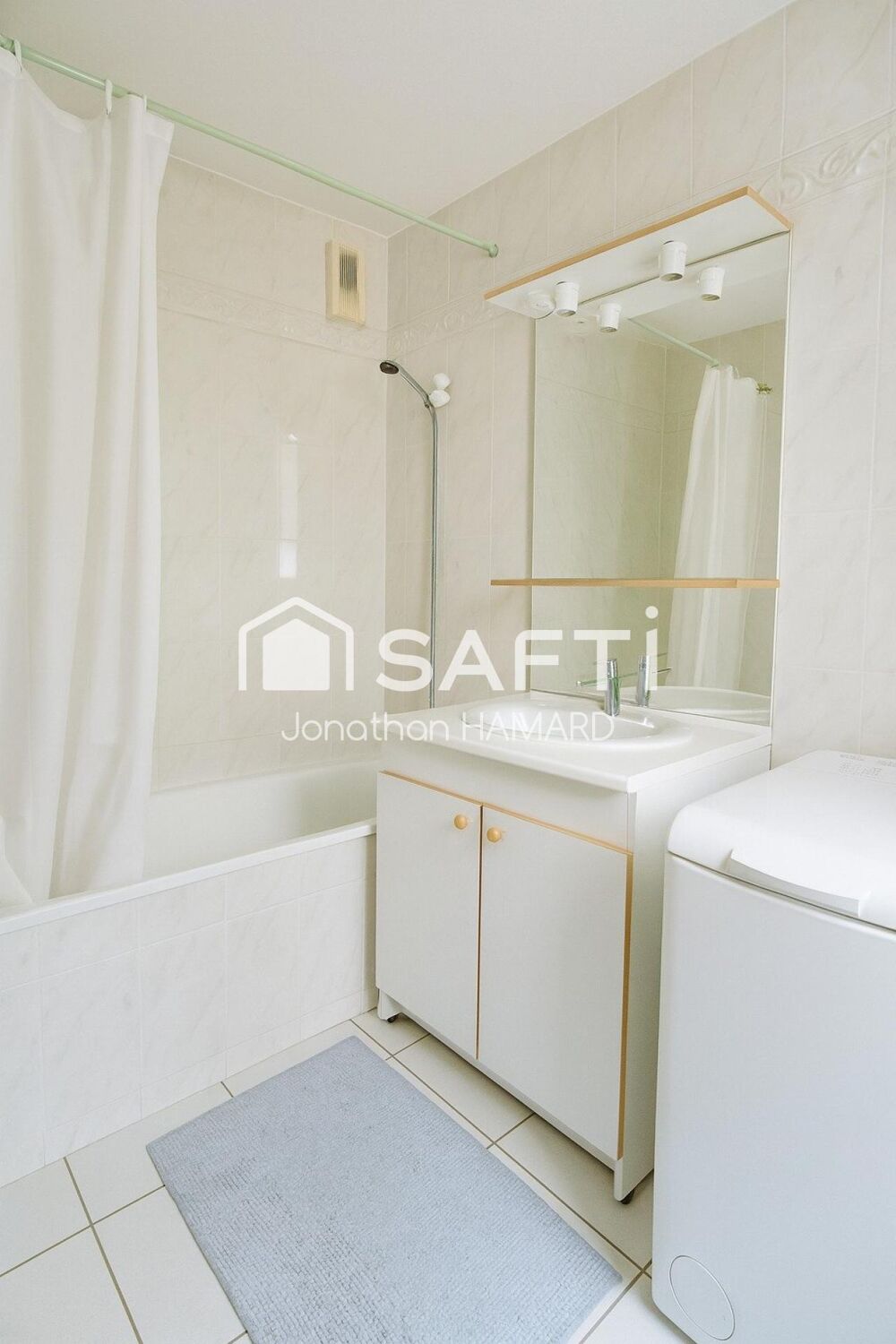 Vente Appartement Appartement T2 avec cave et parking, quartier calme proche hypercentre de Nantes Nantes