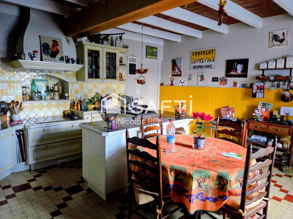 Vente Maison Maison de Maître, énergie B, trois chambres, dépendances, garage camping-car, jardin Niort