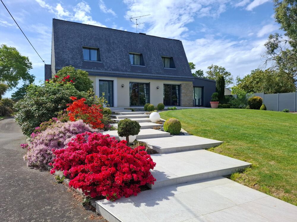Vente Maison Maison 200m² 5 ch 2 bureaux dépendances grd jardin Domagne