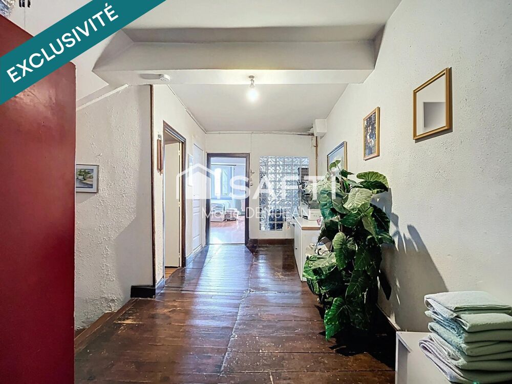 Vente Maison Immeuble sur 229 m�, salle de rastaurant et habitation. Saint-girons