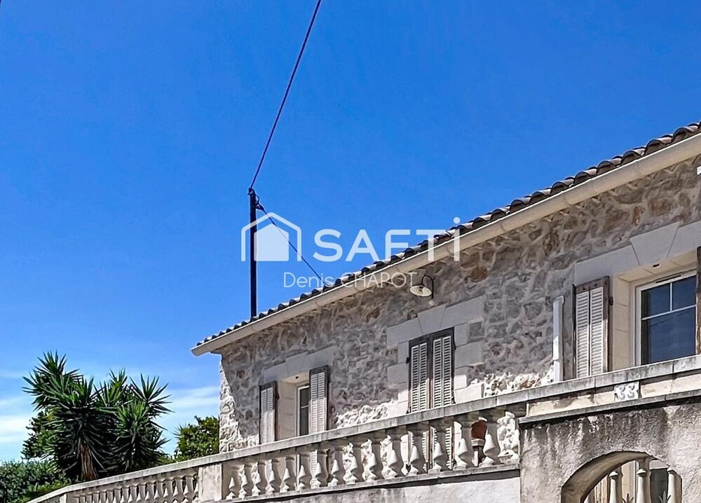 Maison atypique en pierre  Vue panoramique sur la rade  Mont Faron Ouest