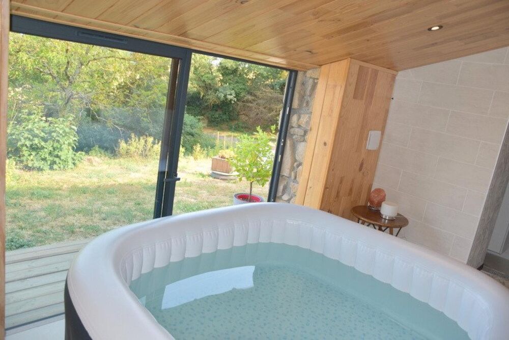 à vendre  Maison Saint-Julien-Molin-Molette (42220)