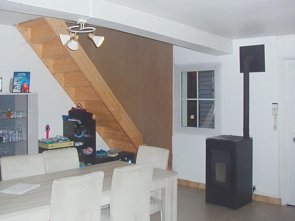 Abbeville belle maison équipée P M R,trois gandes chambres dont une au rdc.