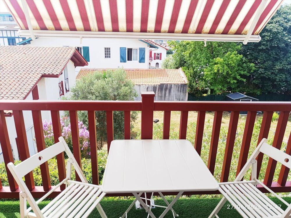 Appartement T2 a 2 MINUTES à pieds de la plage de SOCOA avec place de parking privative incluse ET cave