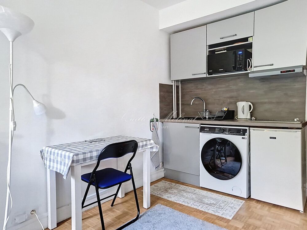 Studio rénové à 15 min à pied du RER