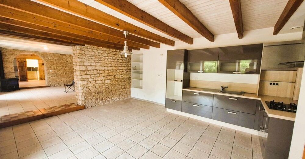 rénovée en 2006, très belle rénovation
