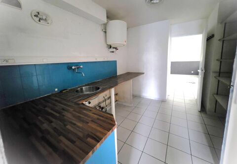   ensemble de bureau de 226 m² avec jardin 