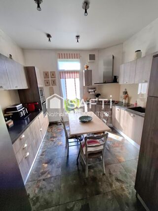  Maison  vendre 10 pices 191 m