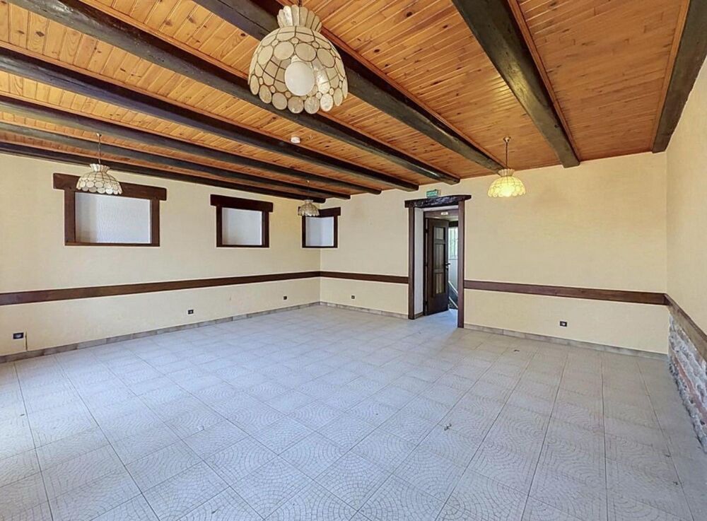 Maison 2 pièces 88 m² · à Chatenay · 88 m² · 120 000 €