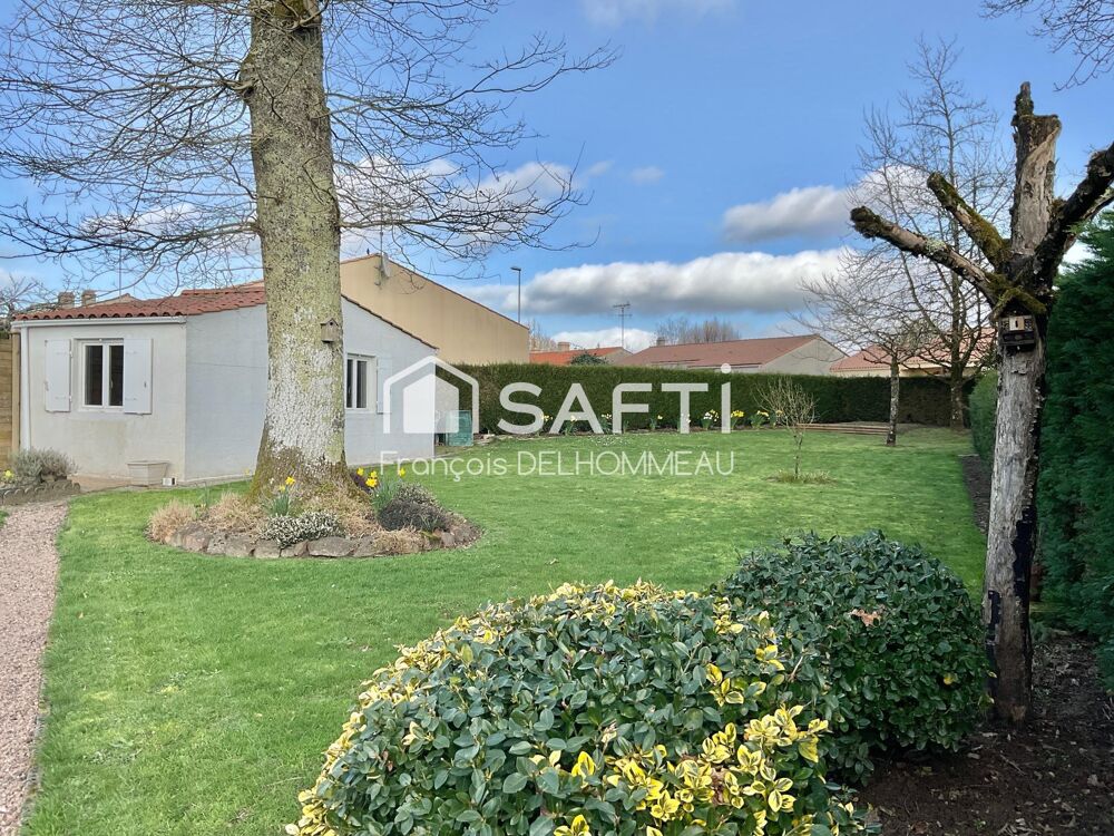 Maison de plain-pied 121m2, 3 chambres, 1 mezzanine, 1 garage proche du centre de Mouilleron