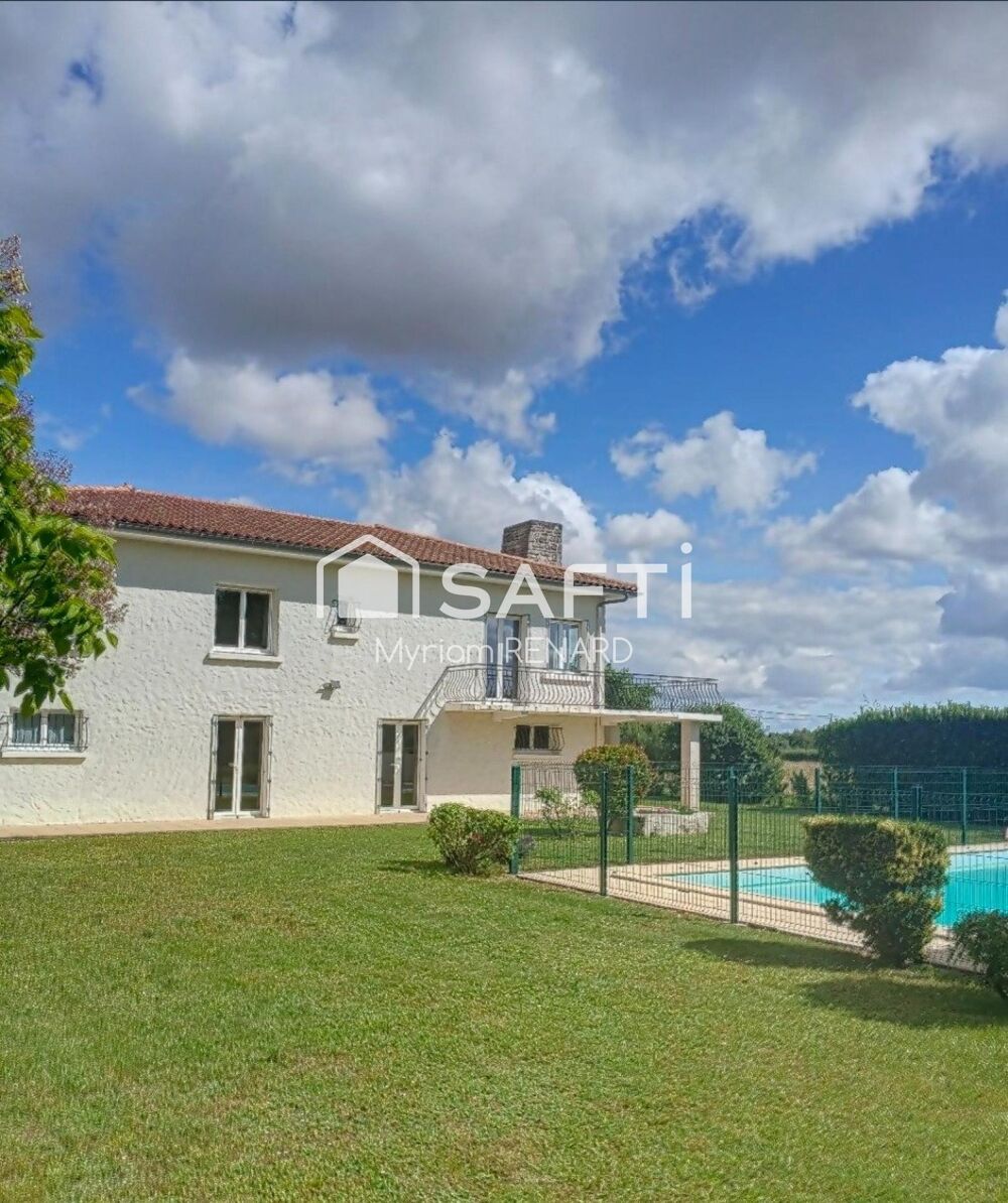 Maison tout confort avec piscine et dépendances à Fontcouverte