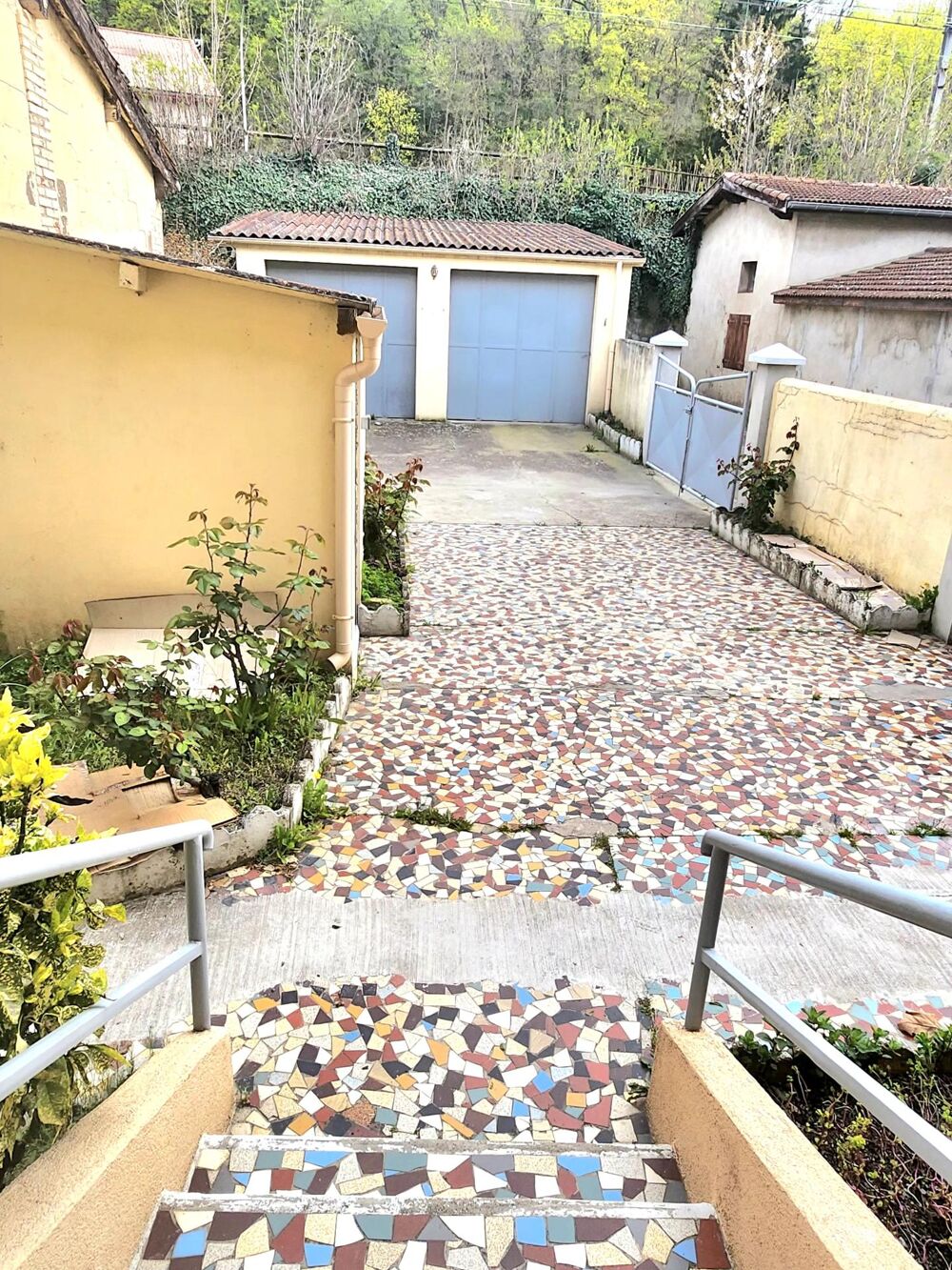 MAISON GARAGE JARDIN
