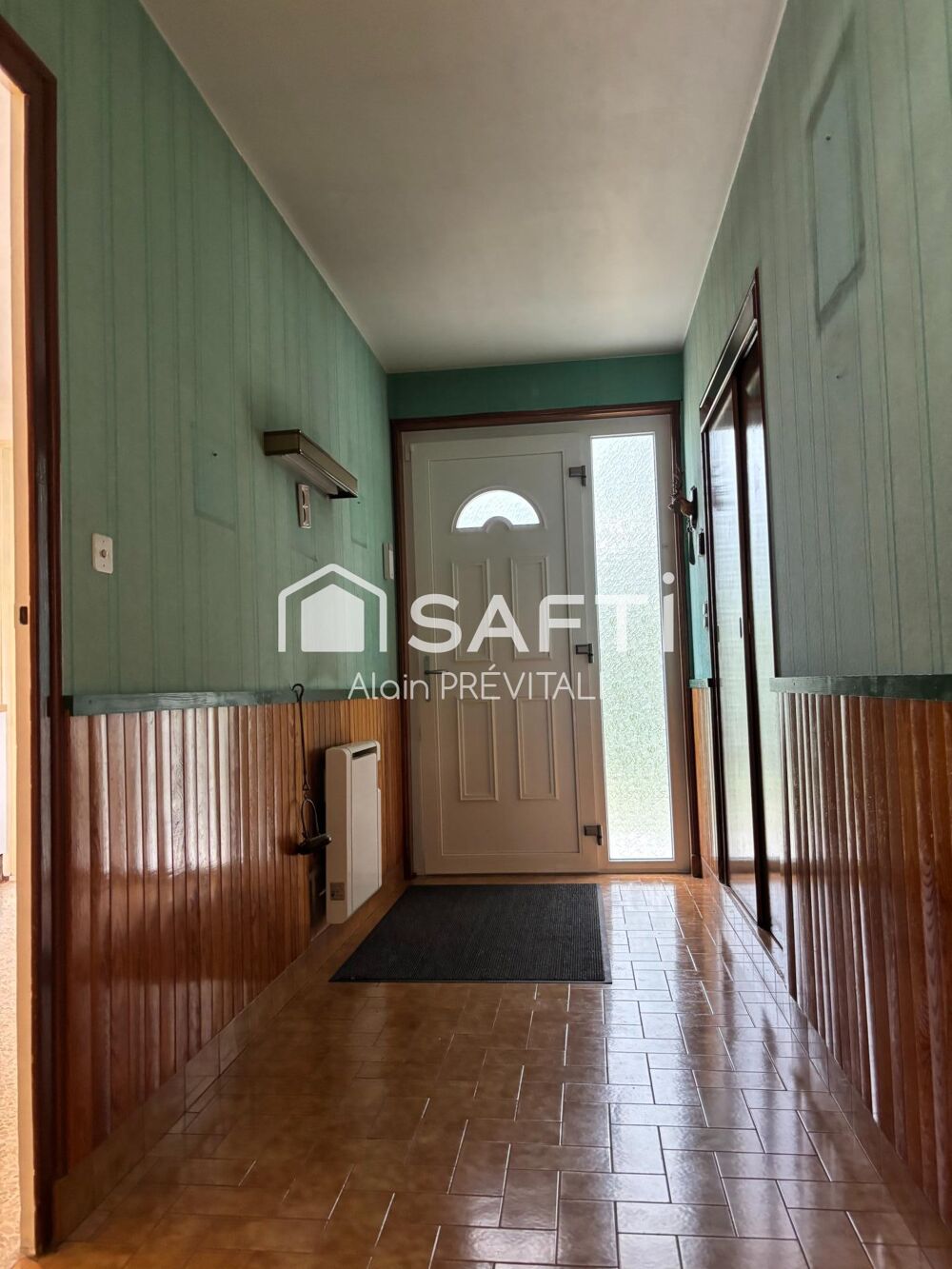 Vente Maison Maison idéalement située disposant d'un grand terrain plat et clôturé Martignat