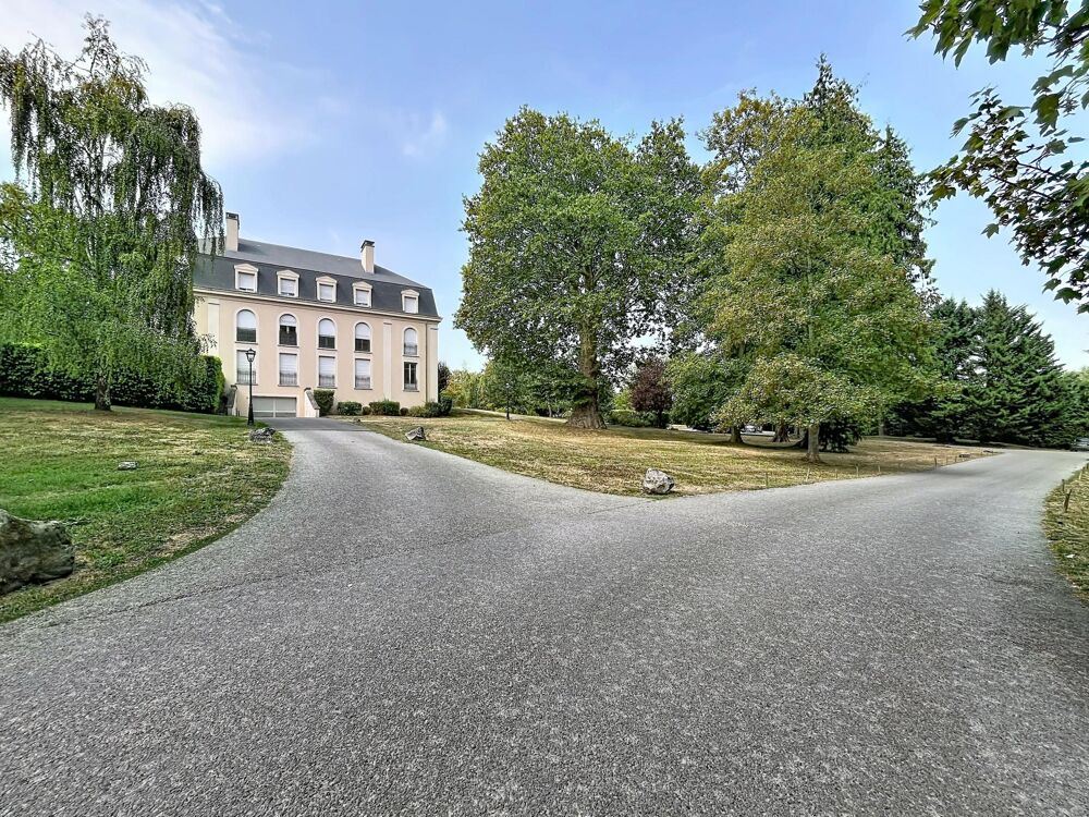 Vente Appartement Appartement 2 Pièces dans un joli château offre authenticité et calme et verdure Poissy