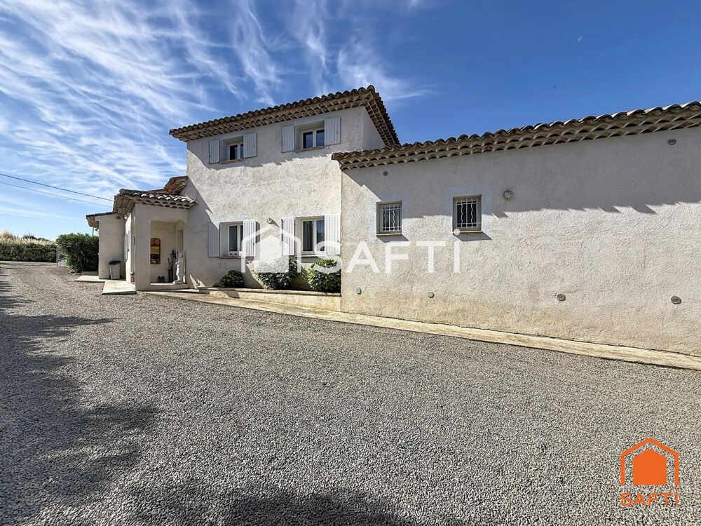 Villa de 160m² sur 1300m² de terrain clos avec piscine