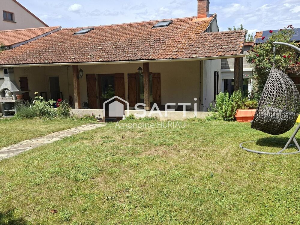Vente Maison Maison de 112 m2 au coeur du village de Vensat Vensat
