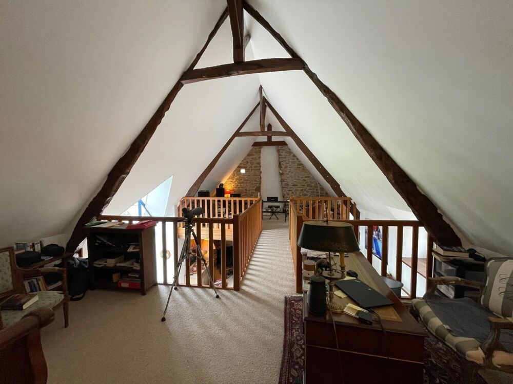 Belle chaumière en pierres de 188m2 avec dépendances