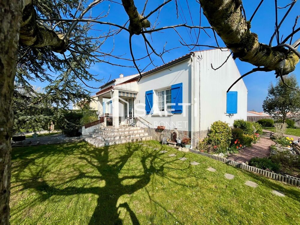 Maison 6 pièces 120 m² · à Angles · 120 m² · 220 000 €