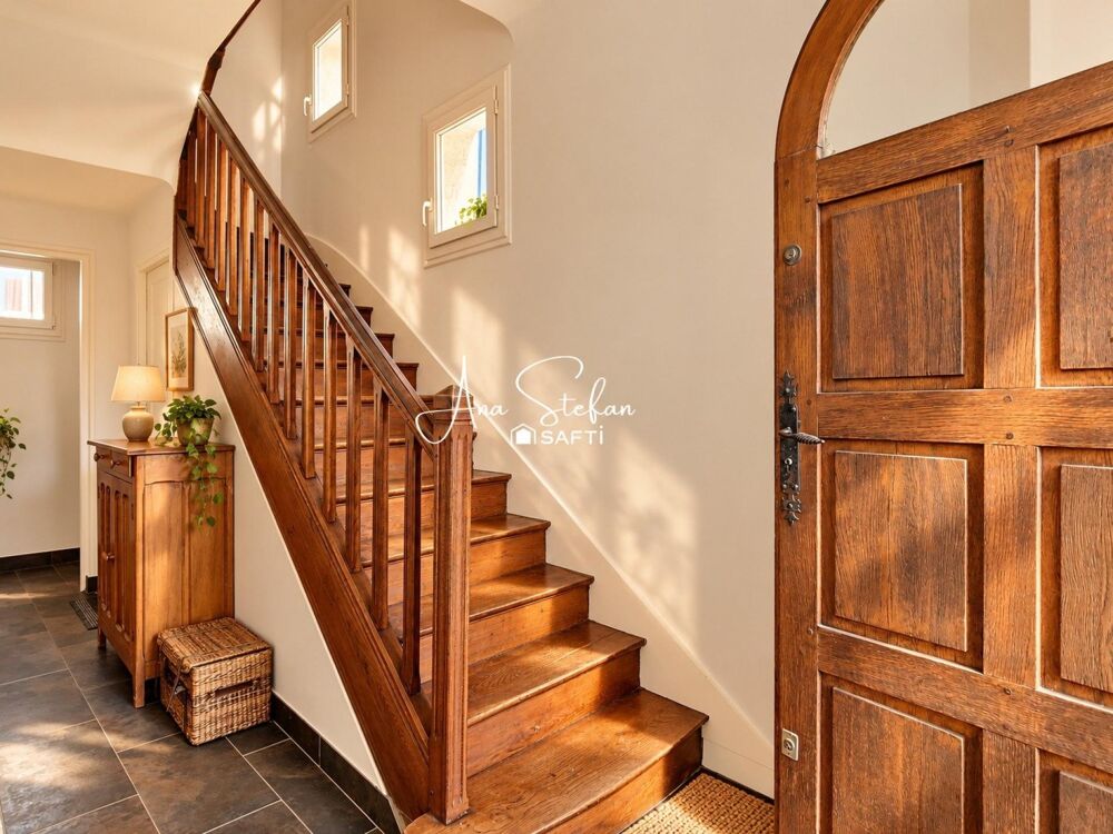 Vente Maison Maison familiale à Massy avec 176 m² utiles et rez-de-jardin indépendant : habitation, cabinet ou studio possible Massy