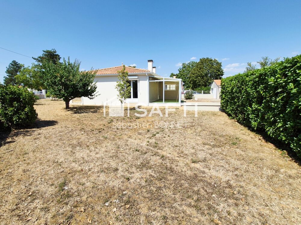 Maison de plain pied proche centre avec dépendances