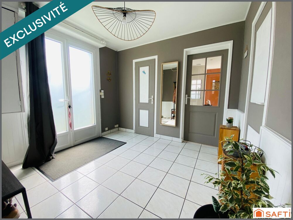 Vente Maison SAINT-MÉDARD CENTRE – CHARMANTE MAISON DE VILLE RÉNOVÉE DE 97 M² – 3 CHAMBRES  – COUR – CHEMINÉE / PAS DE COPRO Saint-médard-en-jalles